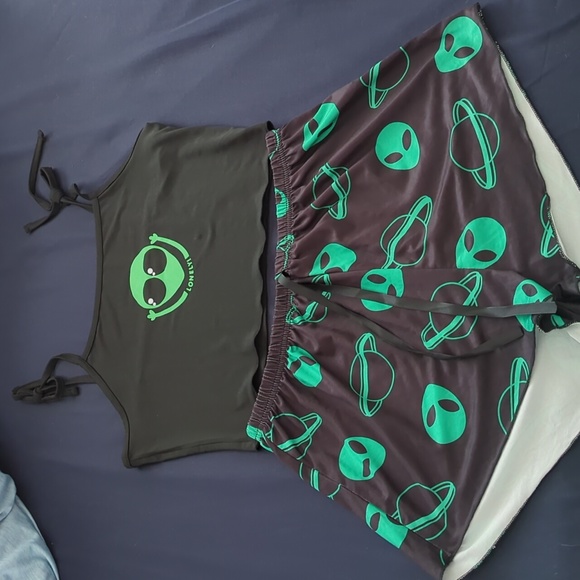 Other - Alien Crop String Top and Shorts Matching Set Size S